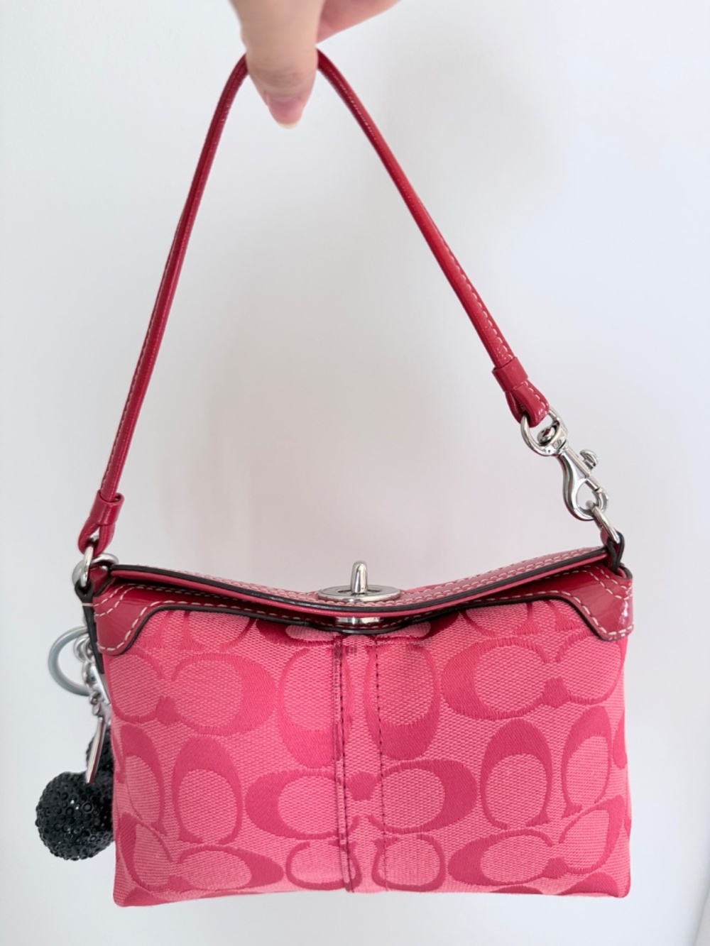 Coach monogram mini turnlock wristlet Red - Picture 2 of 4
